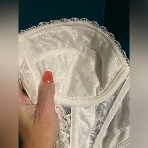 Va Bien Strapless Corset Bustier with Garters - Picture 7 of 16